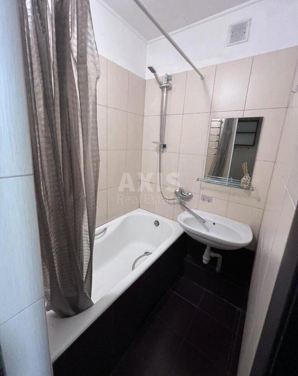 2k apartment vul. Krasnova Mykoly 87