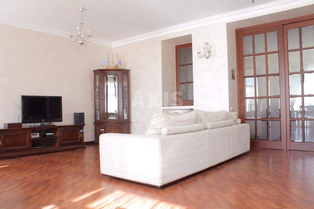 4k apartment uzv. Klovs'kyj 52