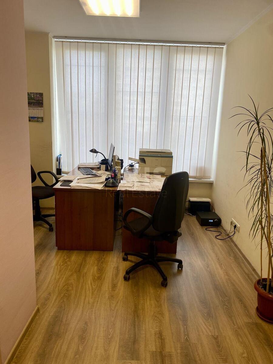 Office pr-t Lobanovs'kogo 150, 195m2596917