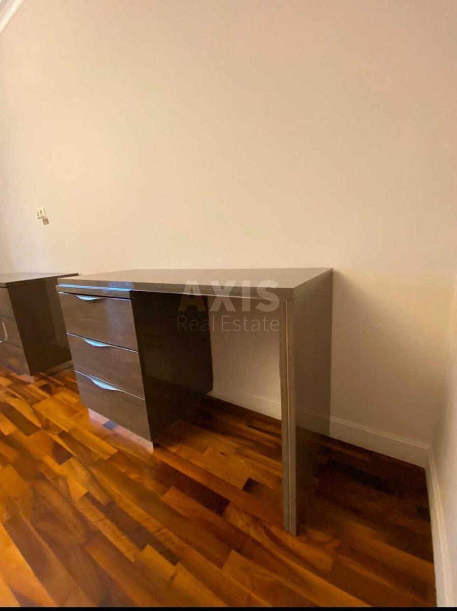 3к квартира ул. Антоновича 131598026