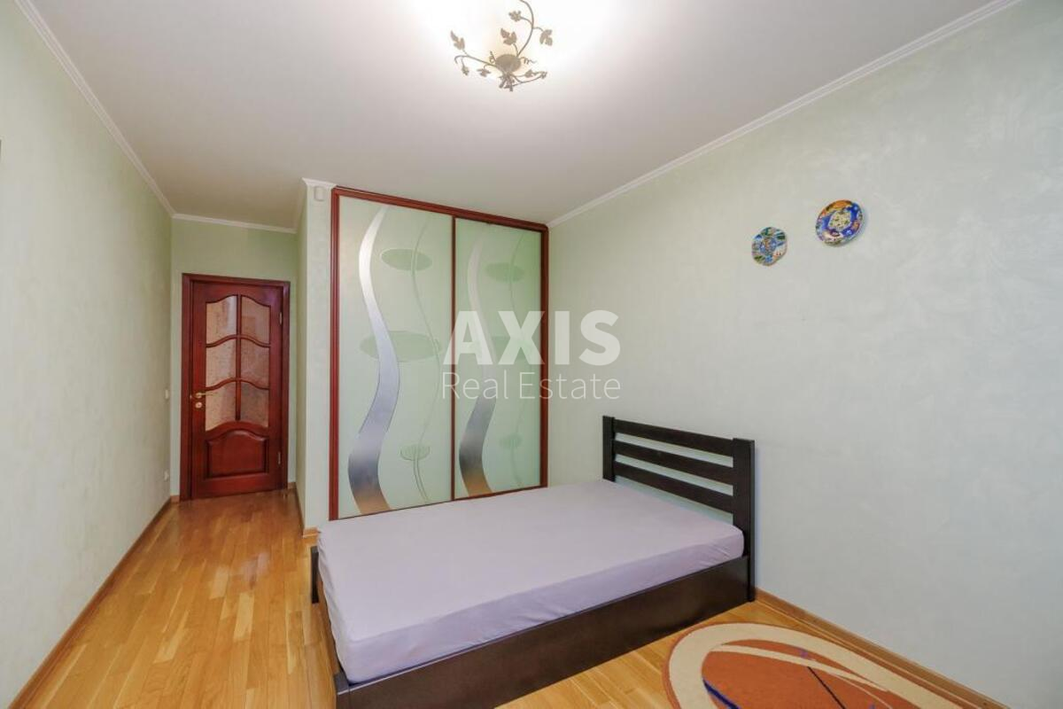 3k apartment vul. Ahmatovoi' Anny 16б2