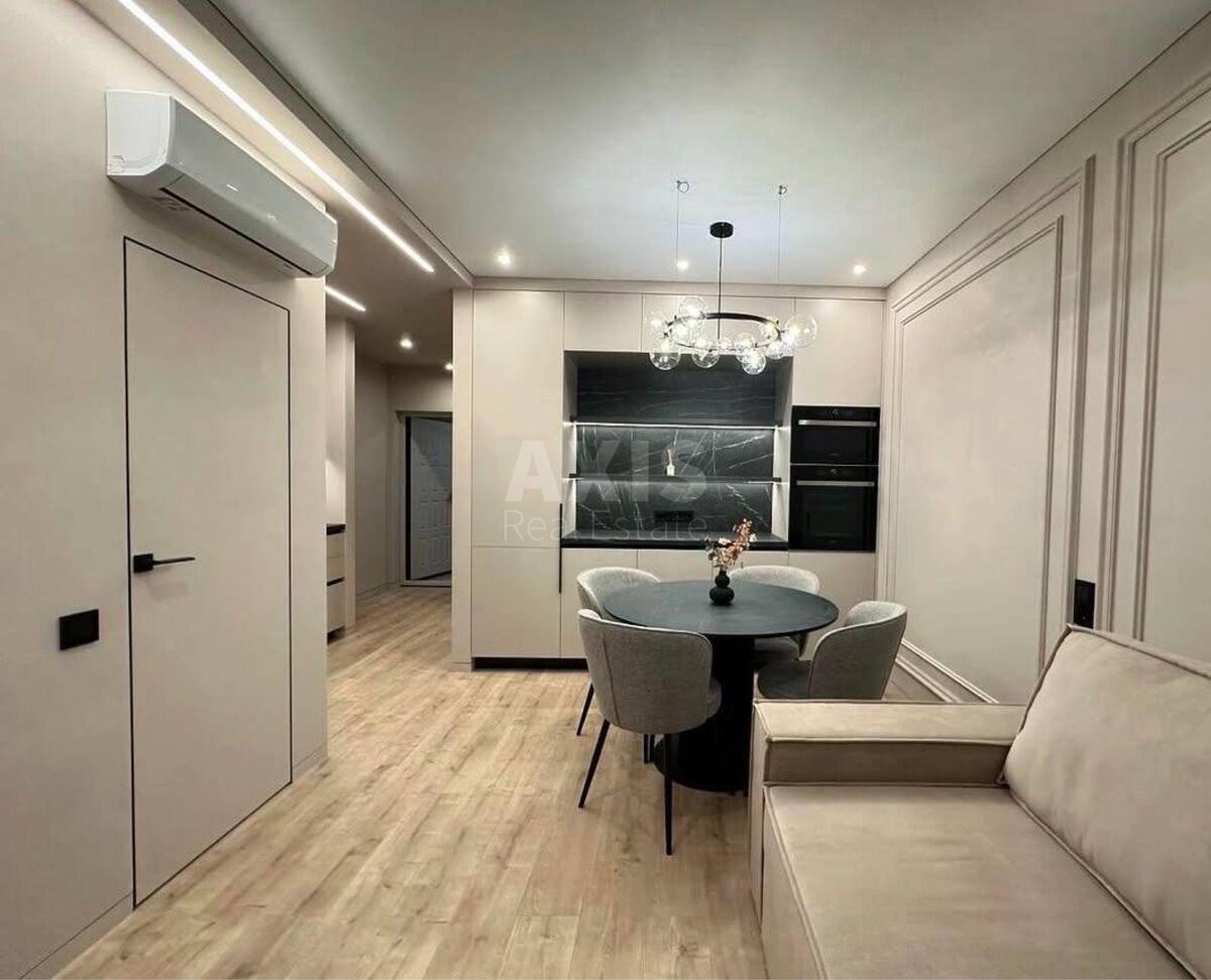 2k apartment vul. Barbjusa Anri 52/10