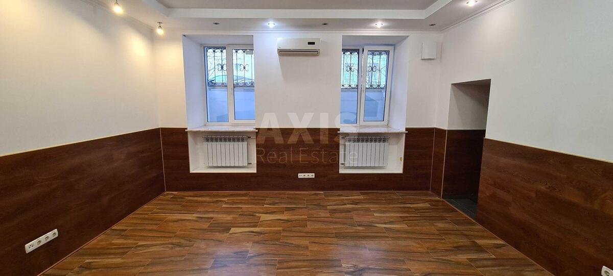 Trade object vul. Obolons'ka 9, 120m2608223