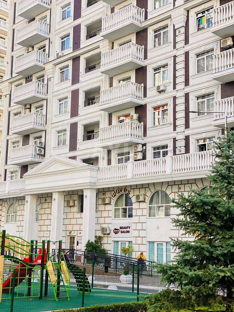 2k apartment vul. Myhajla Maksymovycha 3Г