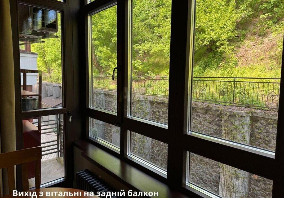 3k apartment vul. Vozdvyzhens'ka 9/197