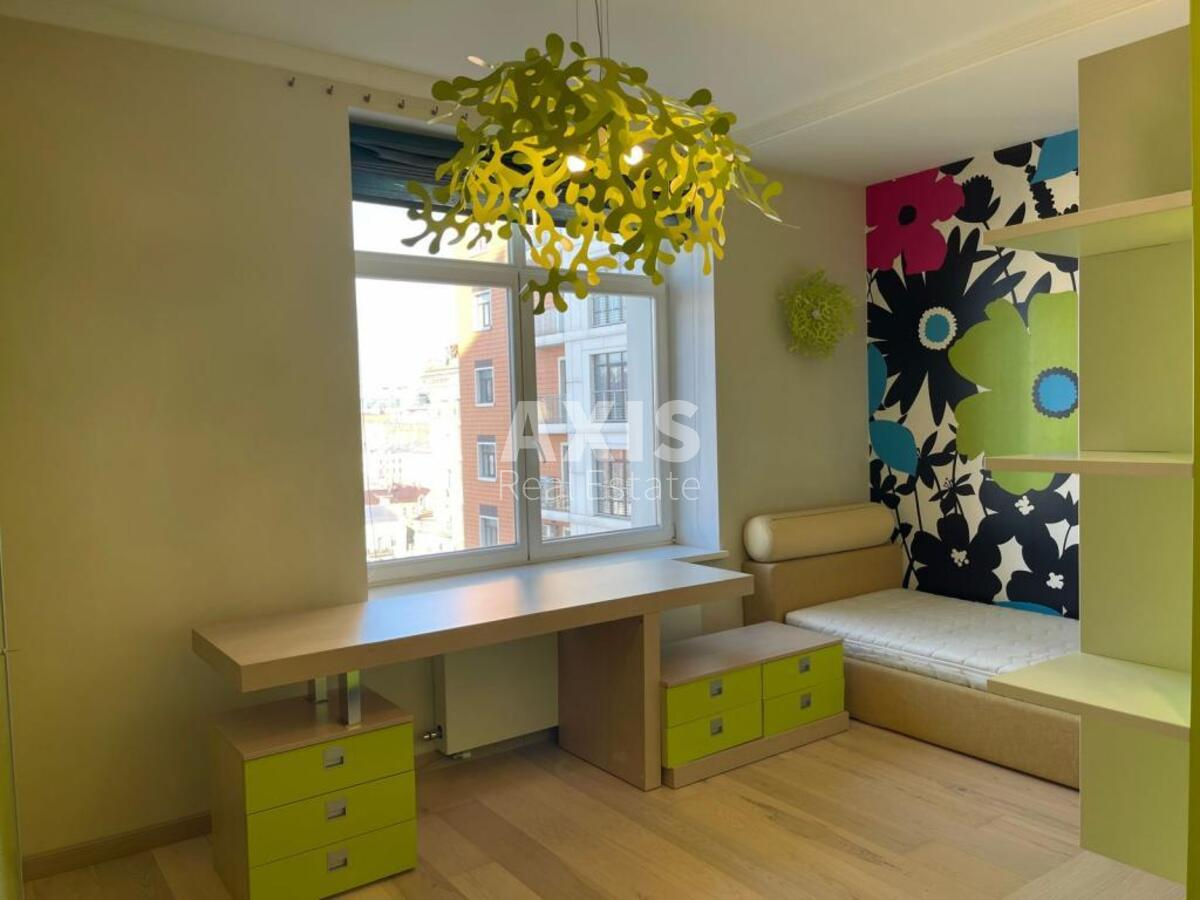 5k apartment vul. Kruglouniversytets'ka 3-59