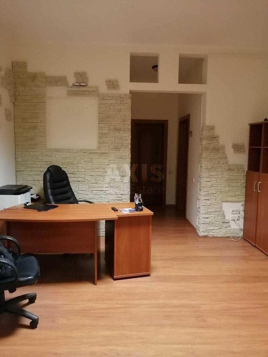 Office vul. Jevgena Konoval'cja 32, 100m2624741