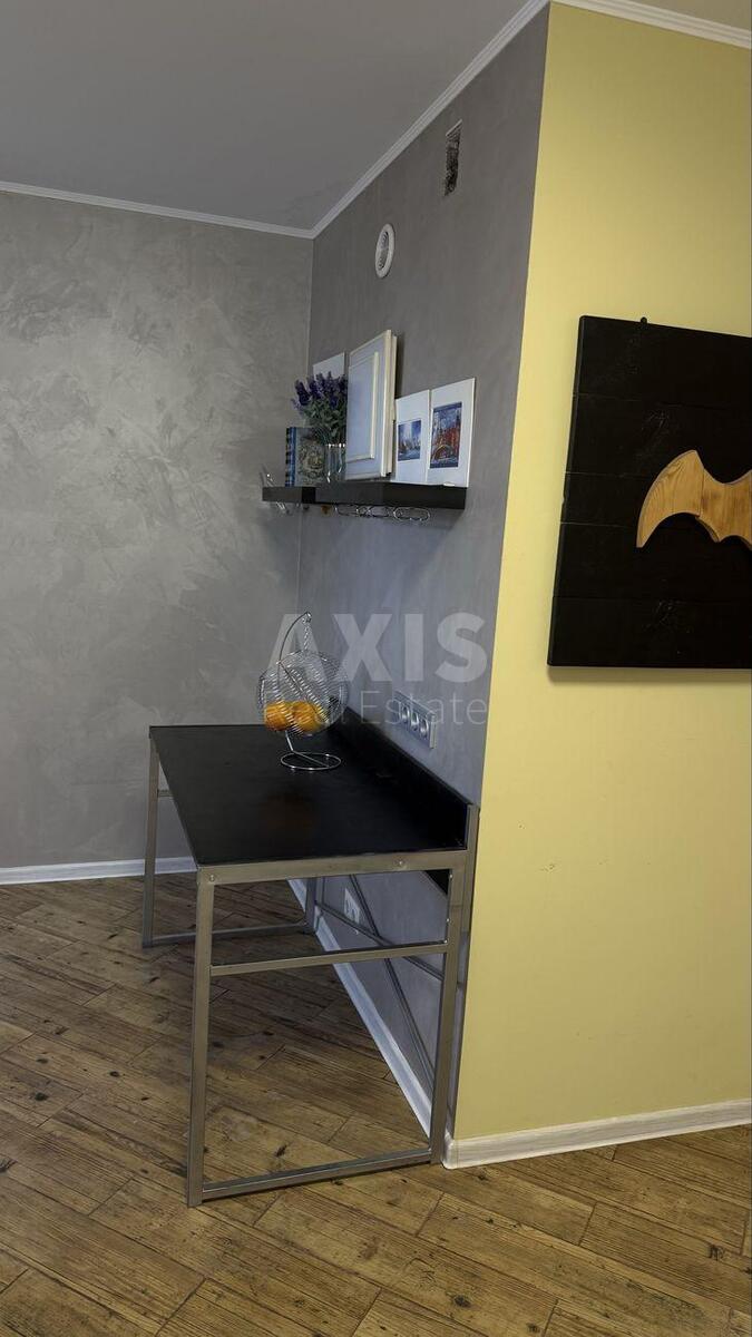 1k apartment vul. Bal'zaka Onore de 651