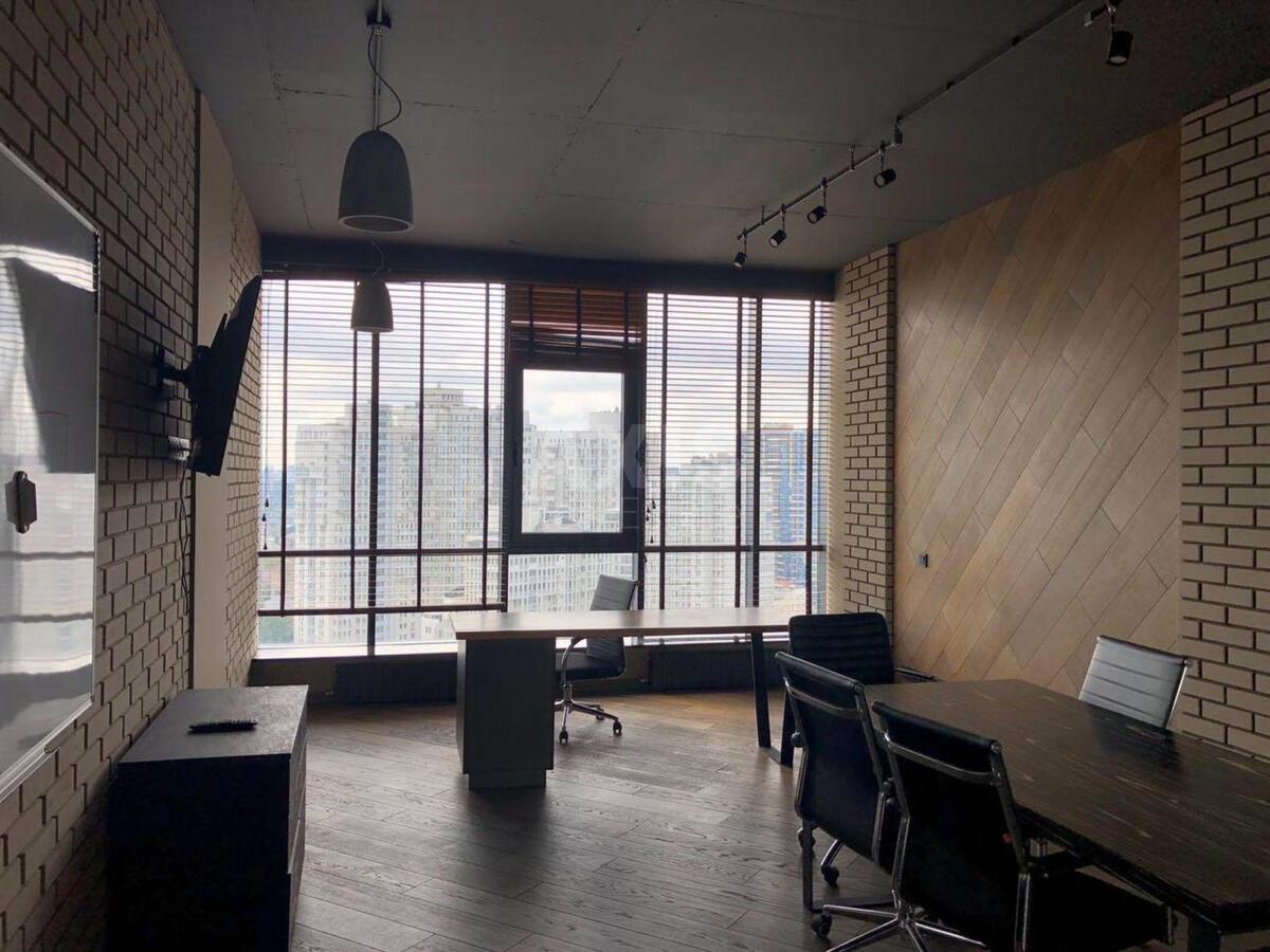 Office vul. Dragomyrova Myhajla 2А, 150m258094