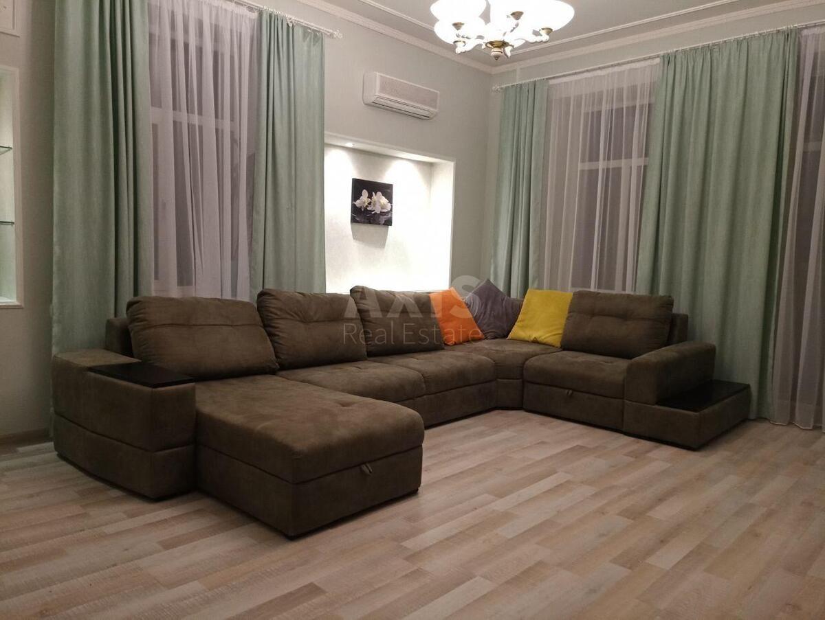 2k apartment vul. Kyrylivs'ka 37