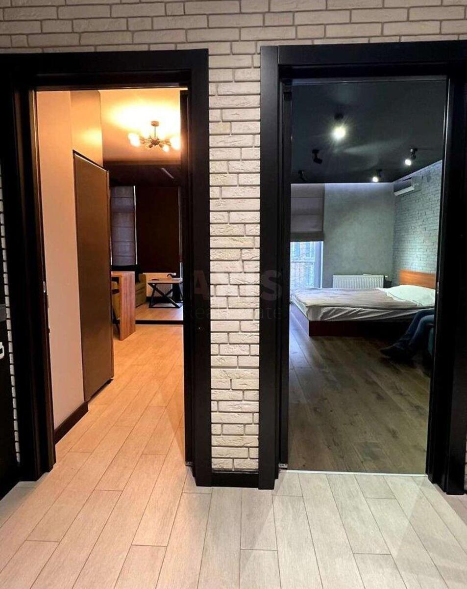 1k apartment vul. Regeneratorna 4, корп. 28