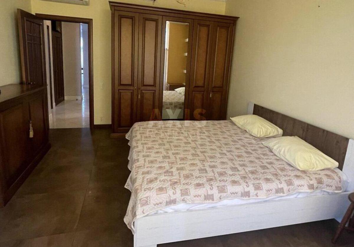 4k apartment vul. Nazarivs'ka 235