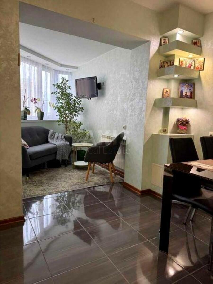 3k apartment vul. Puljuja Ivana 2593884