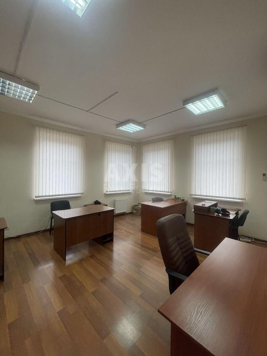 Office vul. Skoropads'kogo Pavla 39, 156m2
