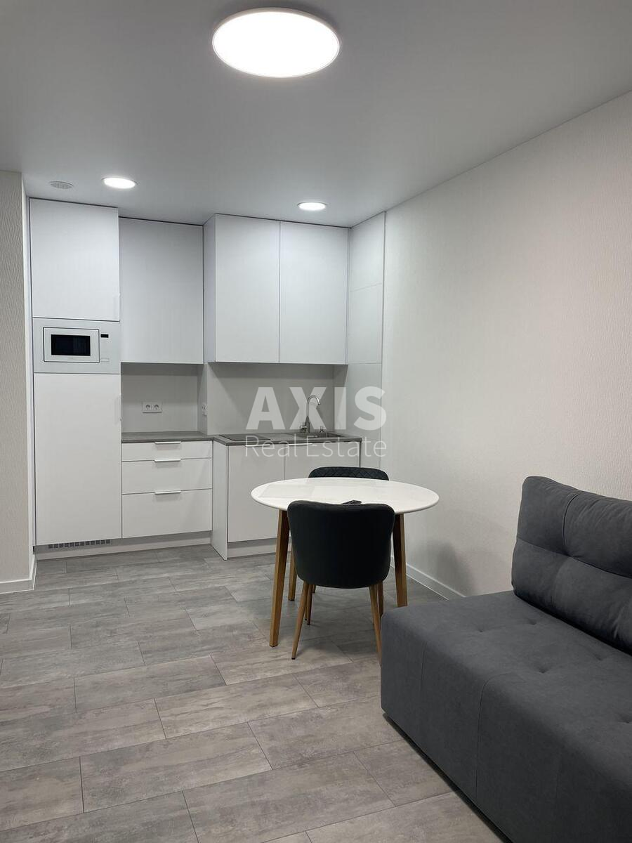 1k apartment pr-t Povitryanykh Syl 56