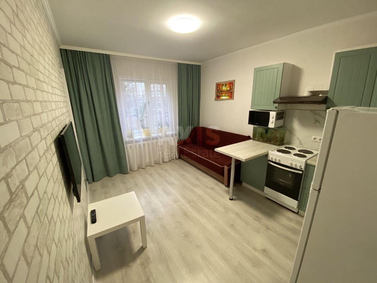 1k apartment vul. Urlivs'ka 9