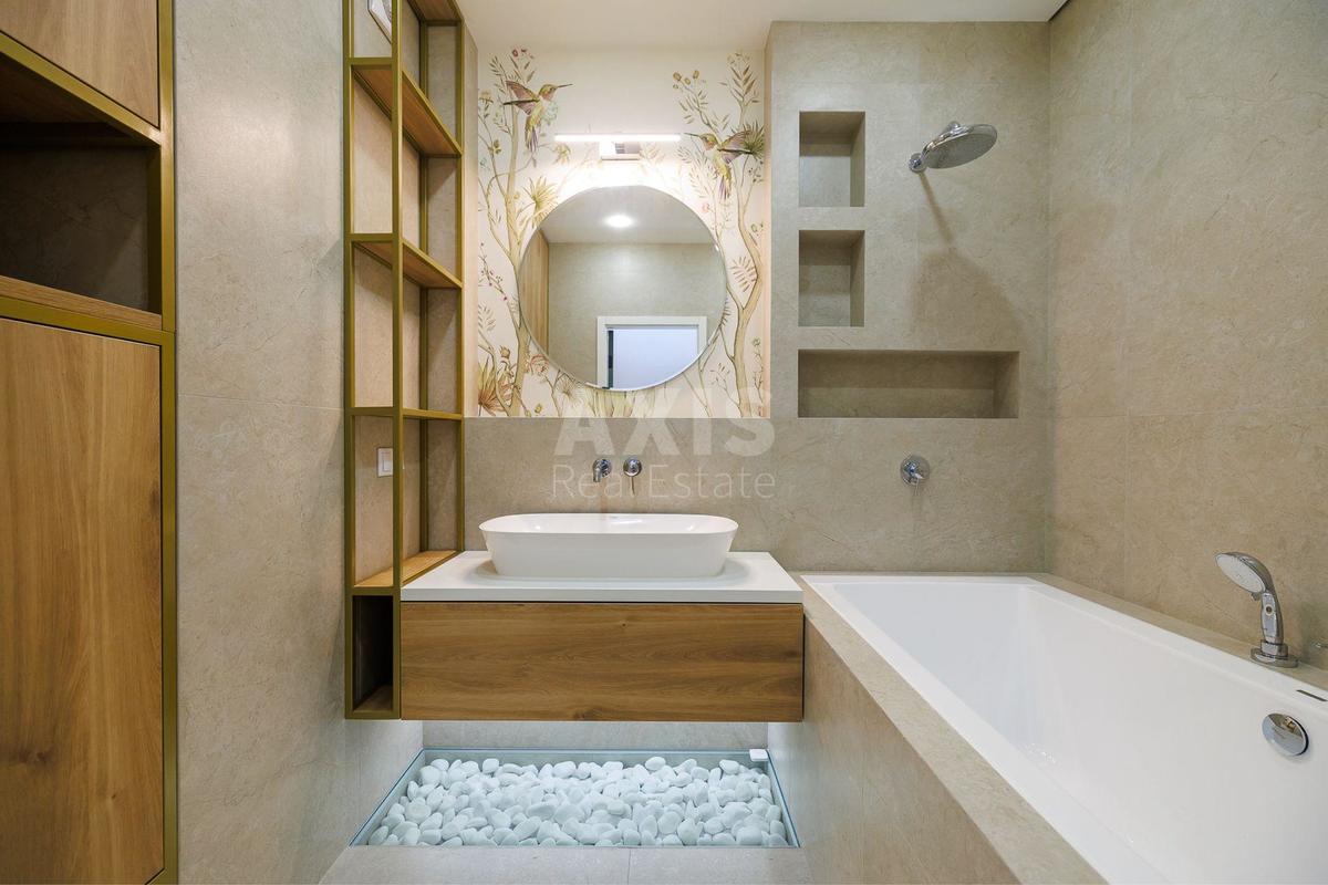 2k apartment vul. Oleksandra Olesja 44