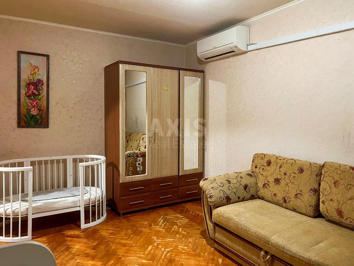 1k apartment vul. Symyrenka 12А631782