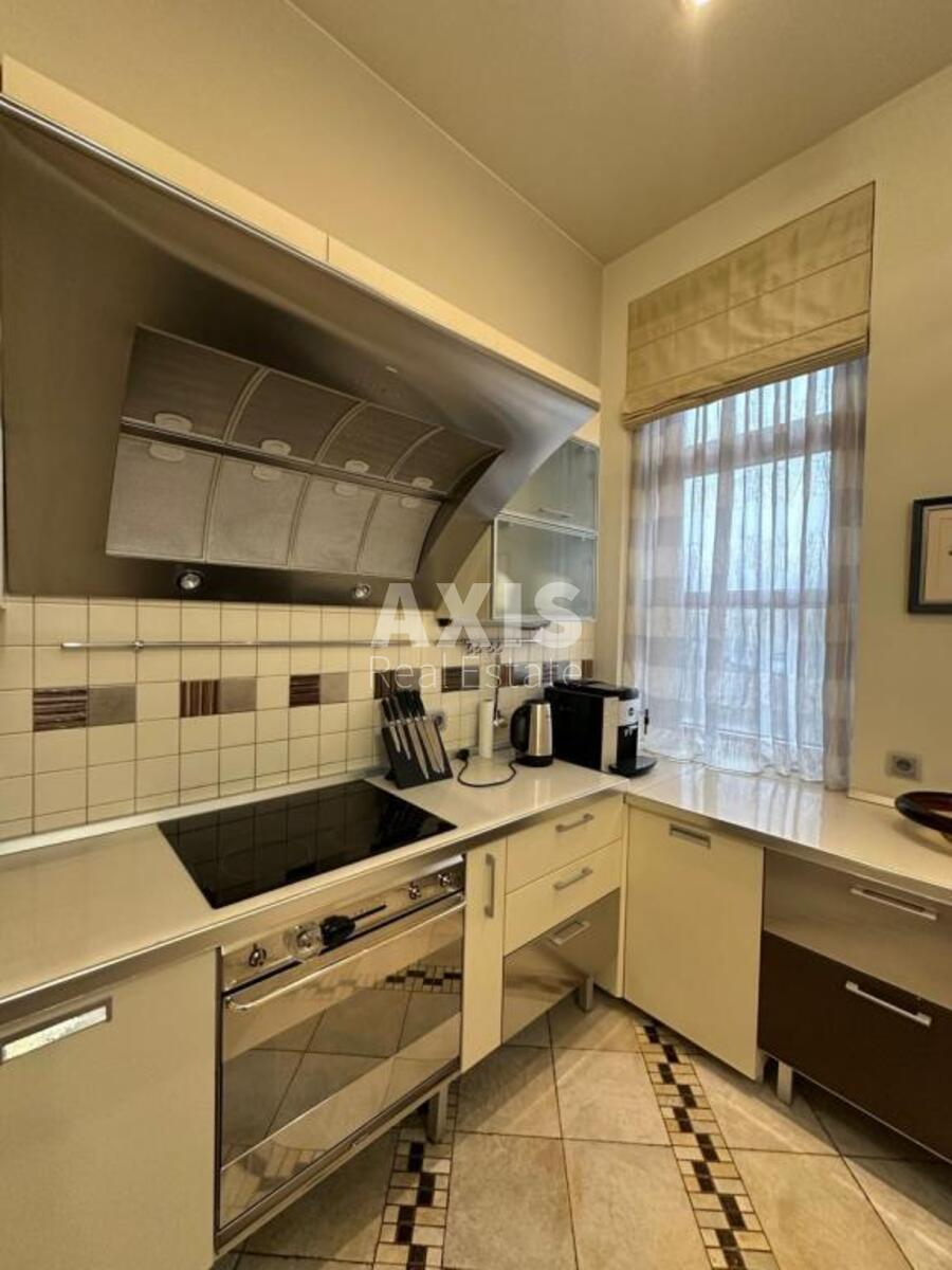 3k apartment vul. Shovkovychna 220