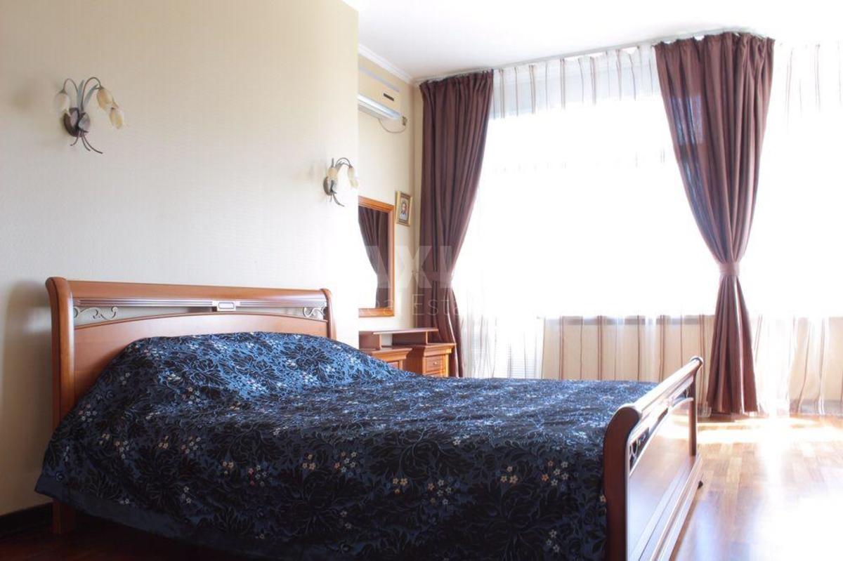 4k apartment uzv. Klovs'kyj 53