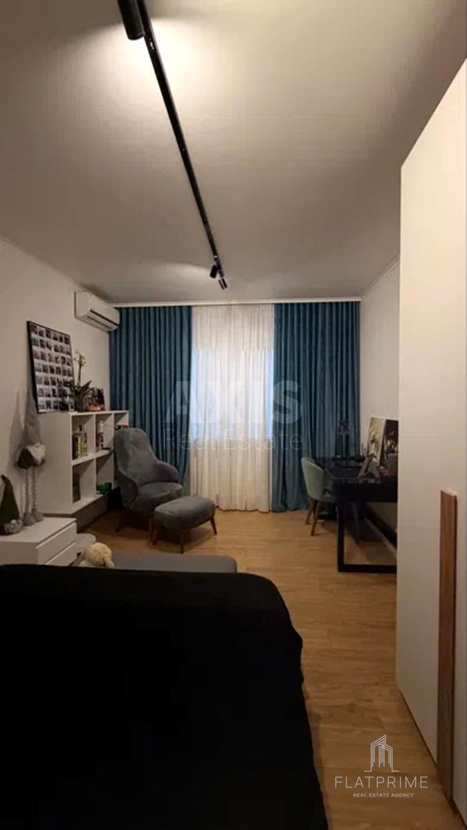 3k apartment pr-t Komarova Kosmonavta 46639868