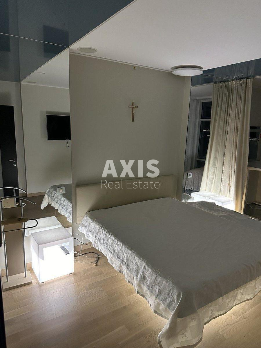 1k apartment nab. Dniprovs'ka 14