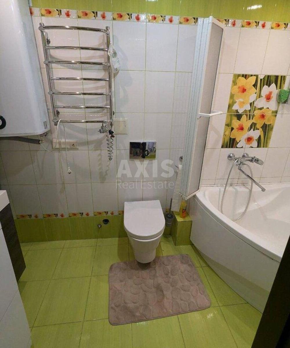3k apartment vul. Dorogozhyc'ka 16А0
