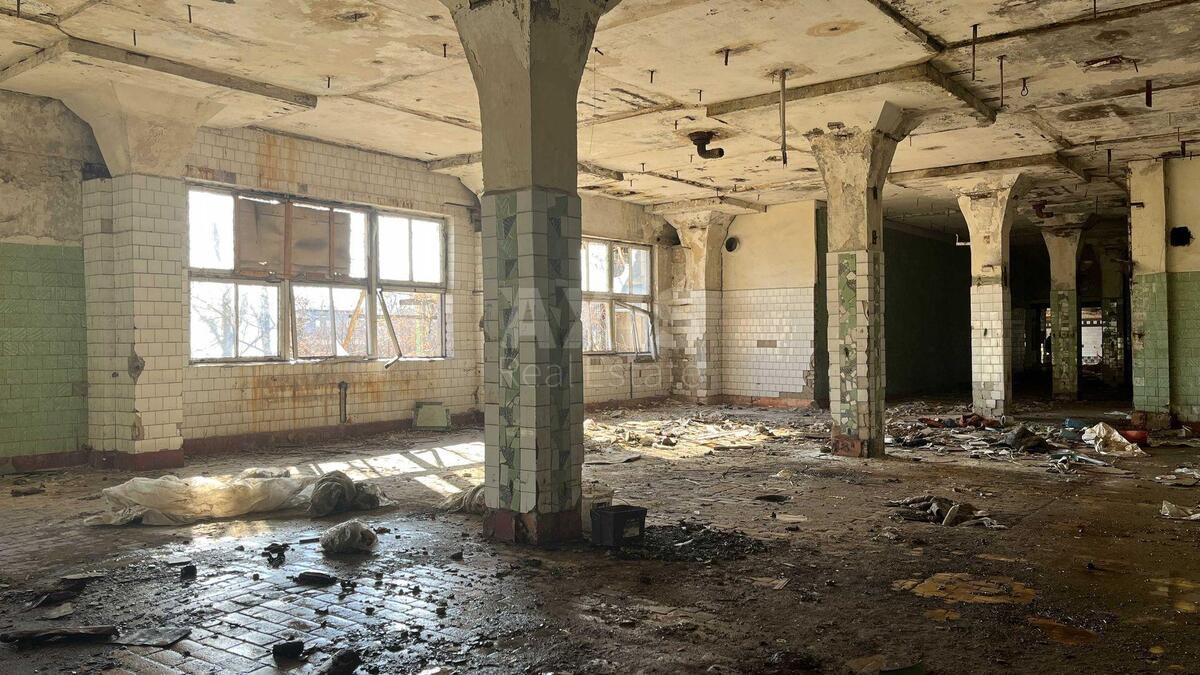 Service object vul. Zroshuval'na 5, 7800m22