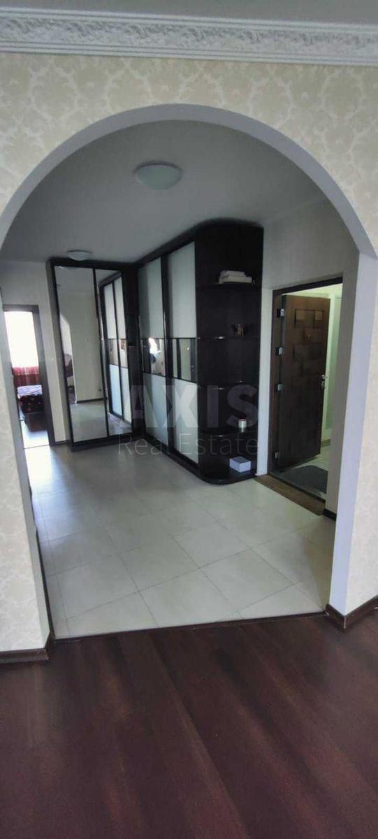 3k apartment vul. Knjazhyj Zaton 212