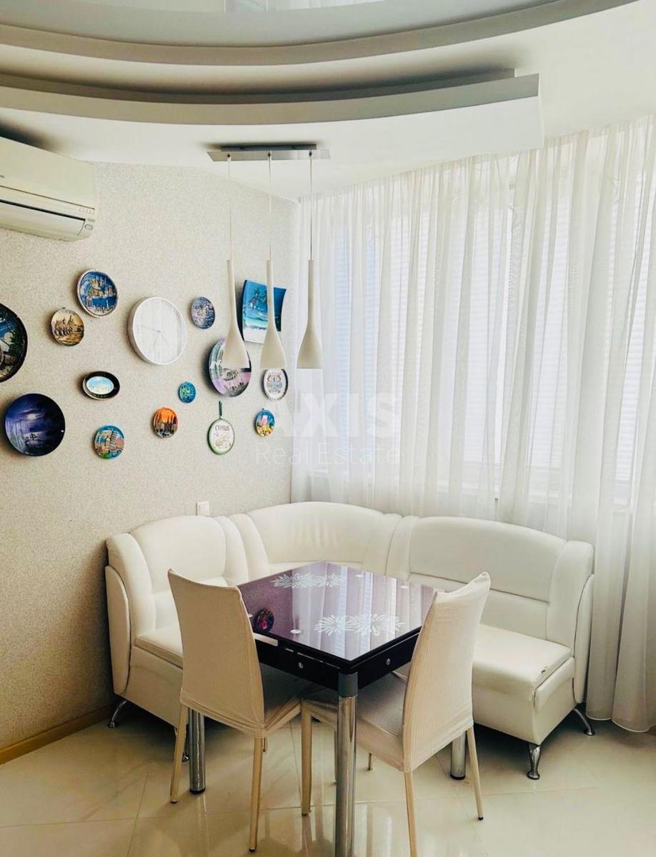 3k apartment pr-t Lobanovs'kogo 4Б0