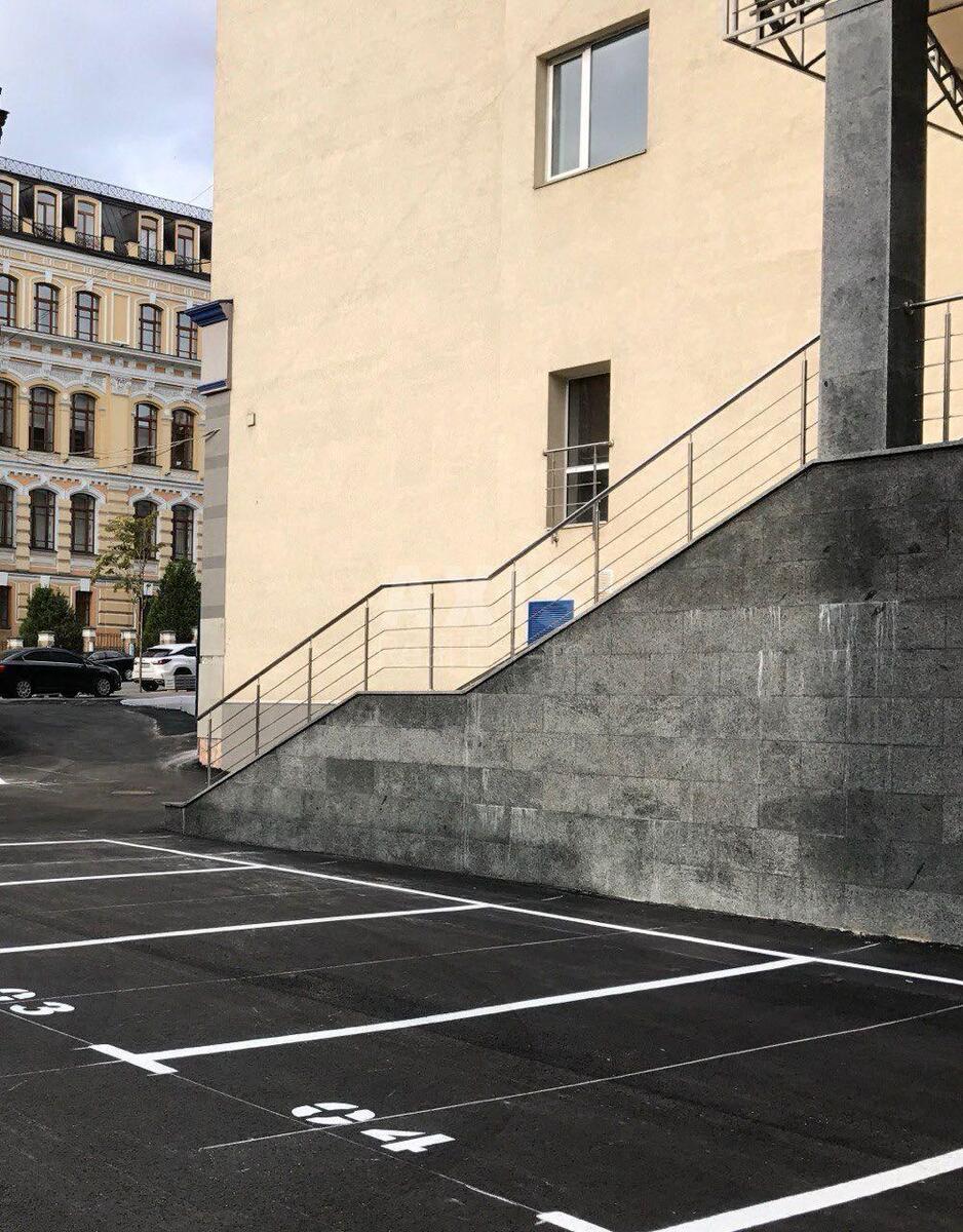 Office vul. Bul'varno-Kudrjavs'ka 35Б, 5300m2613753