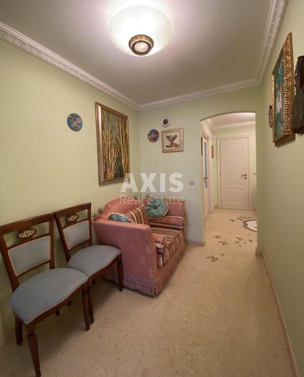 4k apartment prov. Jaroslavs'kyj 7/9432223