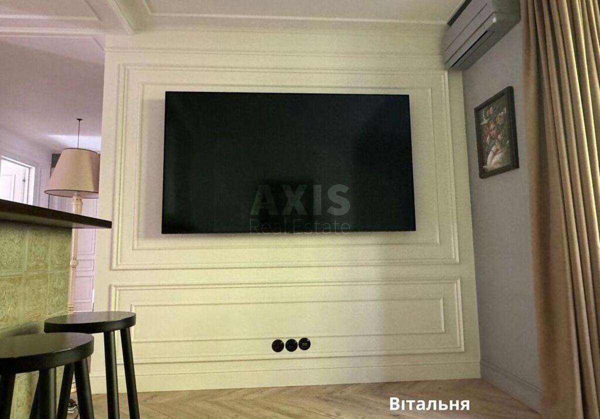 3k apartment vul. Vozdvyzhens'ka 9/198