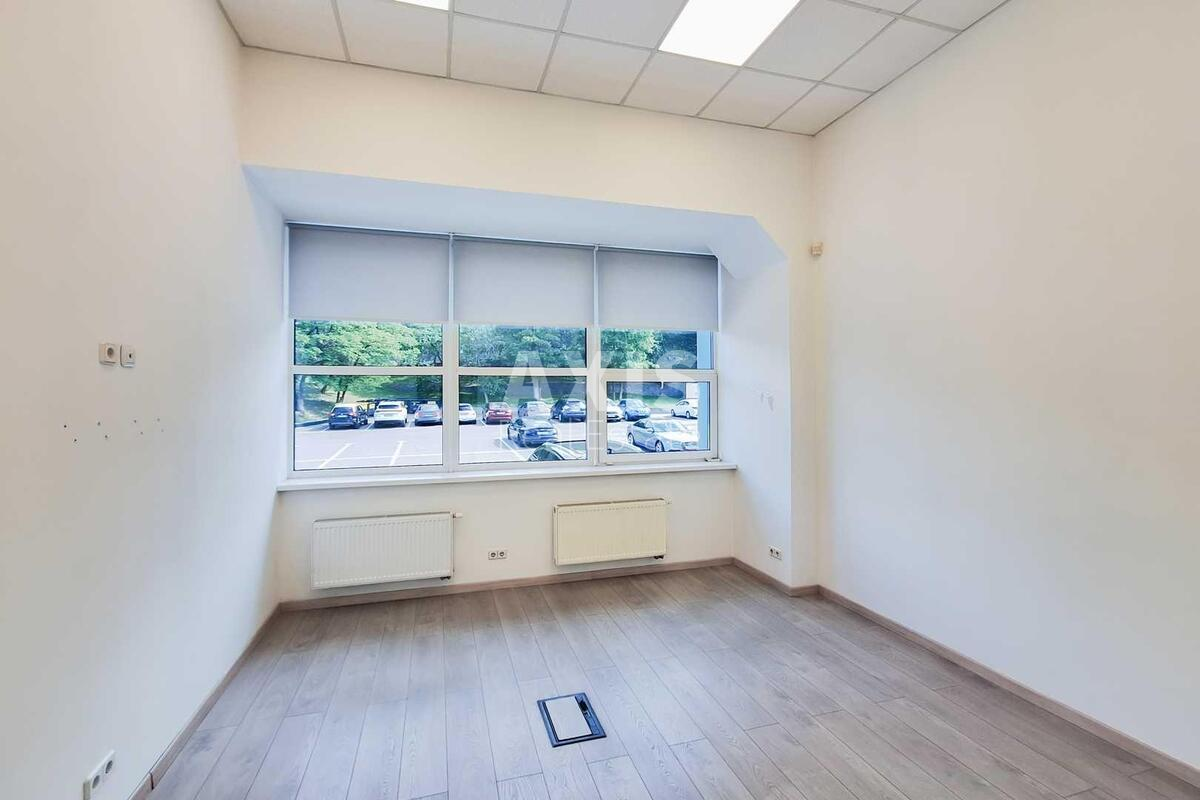 Office prov. Ohtyrs'kyj 7, 298m2567580