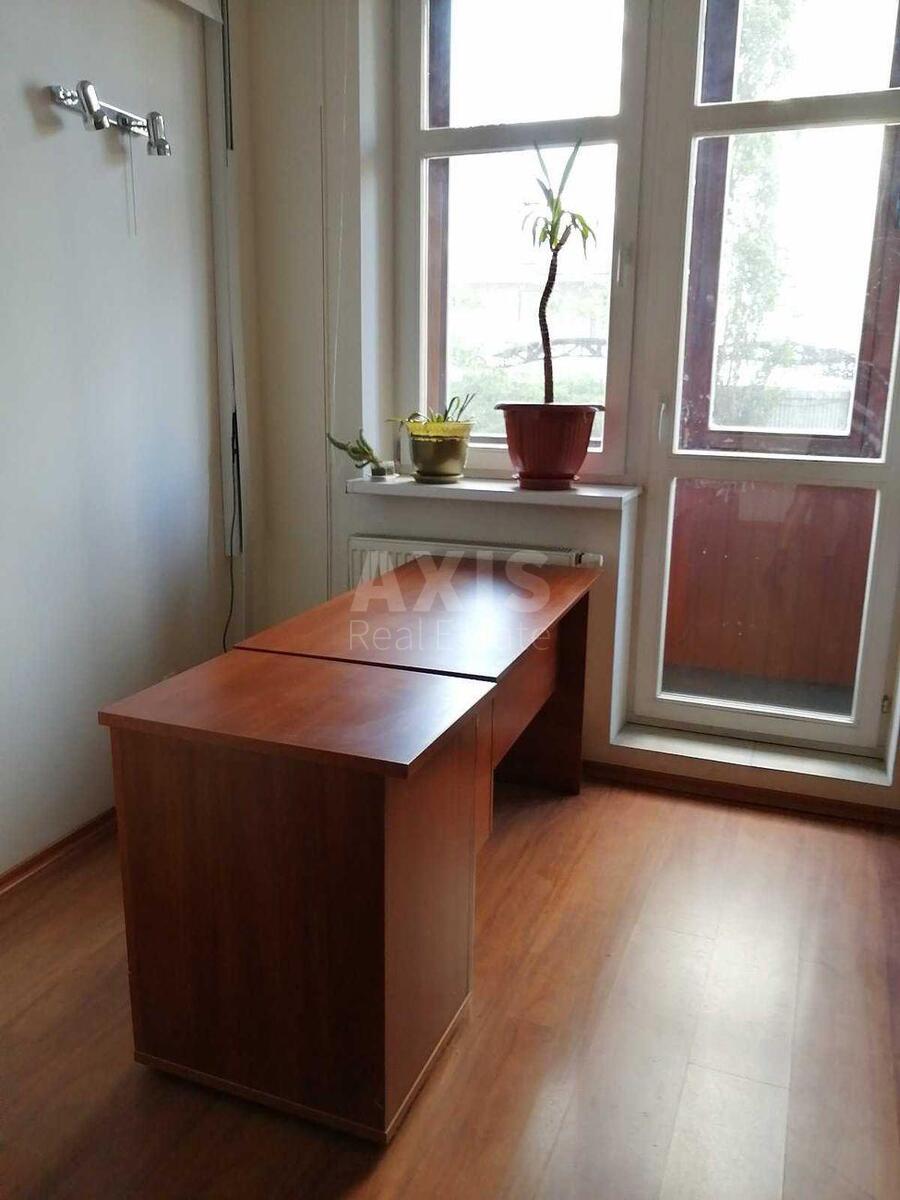Office vul. Jevgena Konoval'cja 32, 100m2624742