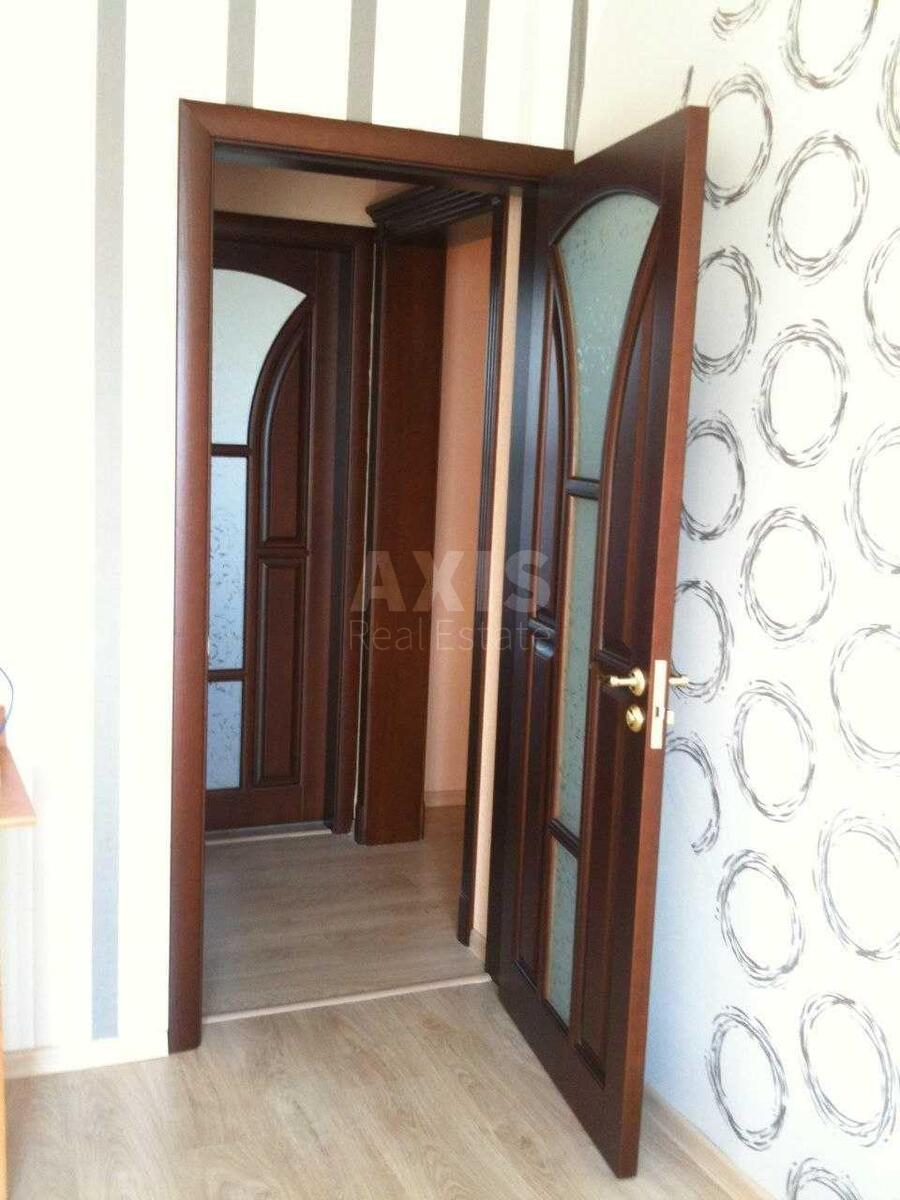 4k apartment vul. Bal'zaka Onore de 48