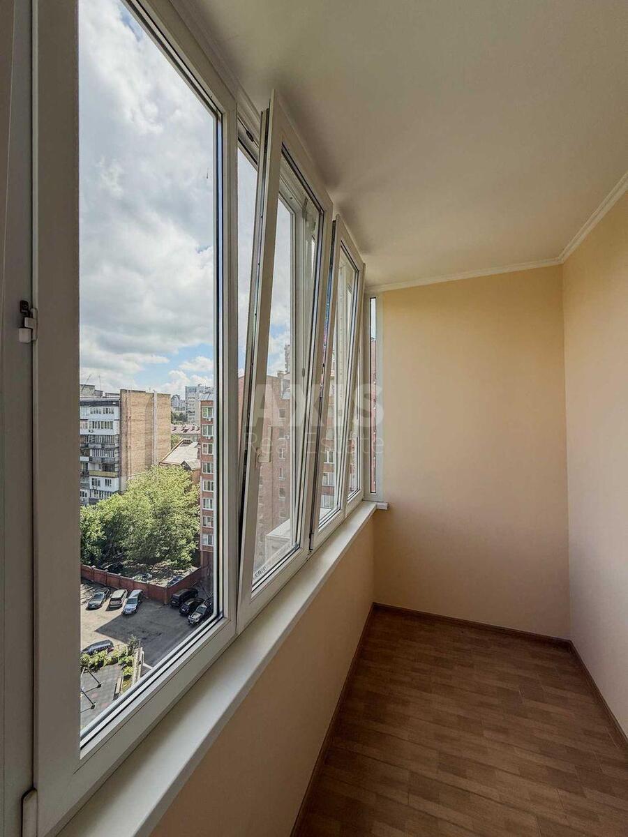 5k apartment vul. Turivs'ka 52/585726814