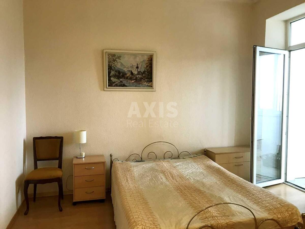 2k apartment vul. Mazepy Ivana 32