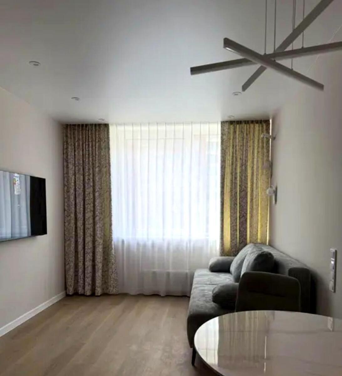 1k apartment vul. Vsevoloda Zmijenka 34/21618000