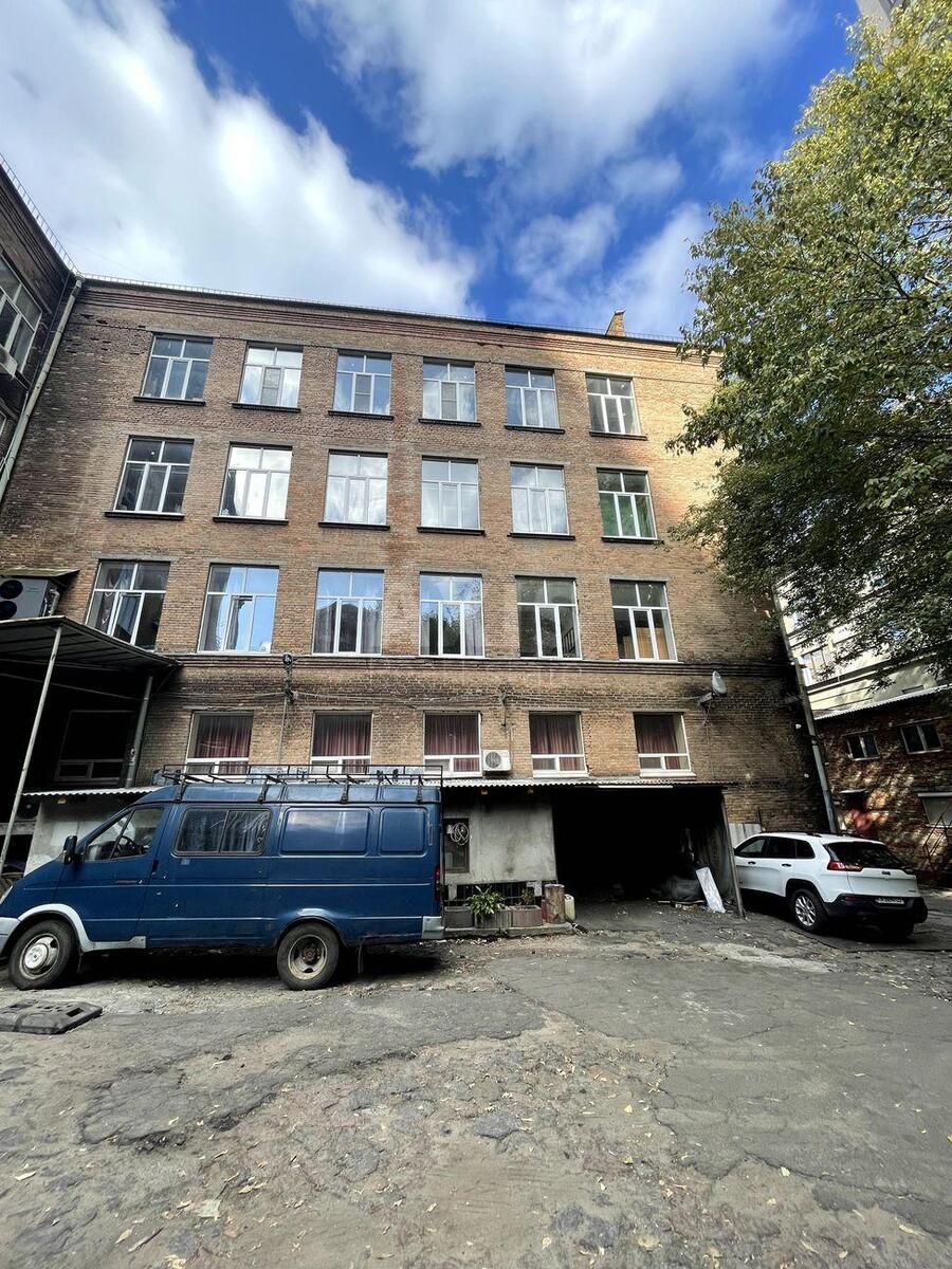 Офис ул. Дегтяревская 8А, 4241м2