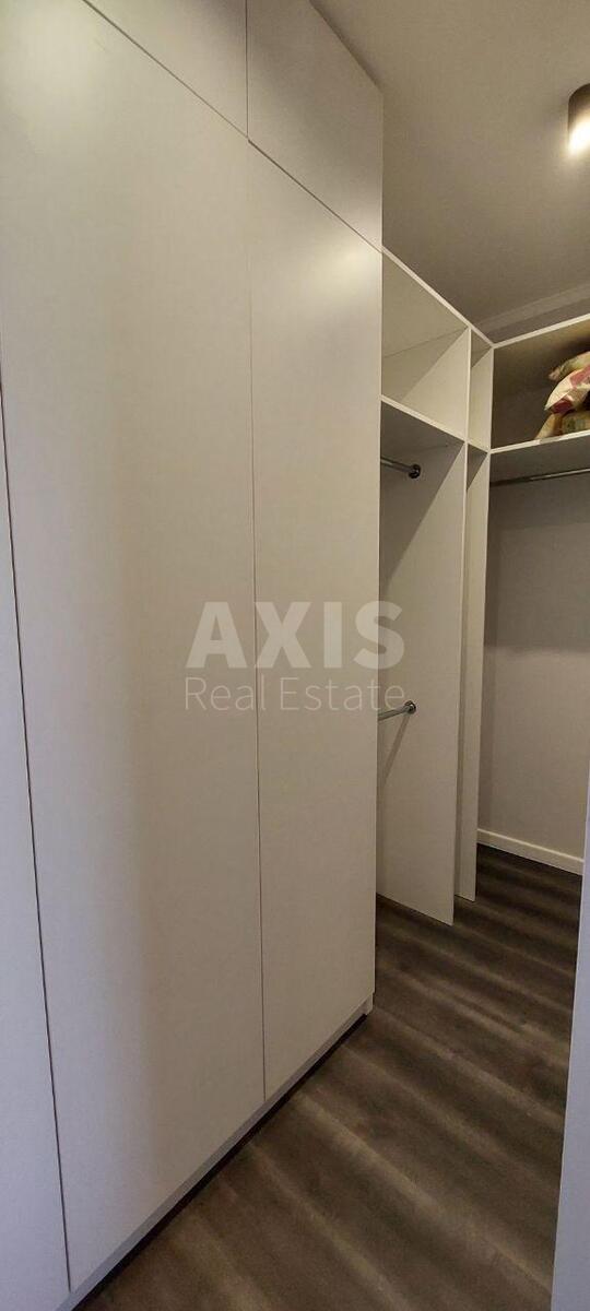 1k apartment vul. Sverstjuka Jevgena 48