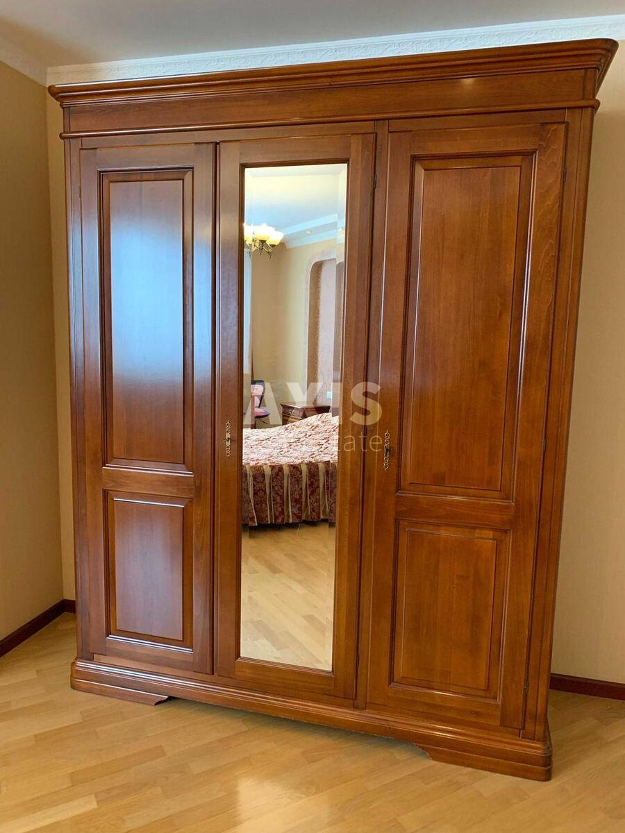 4k apartment vul. Sribnokil's'ka 1618207