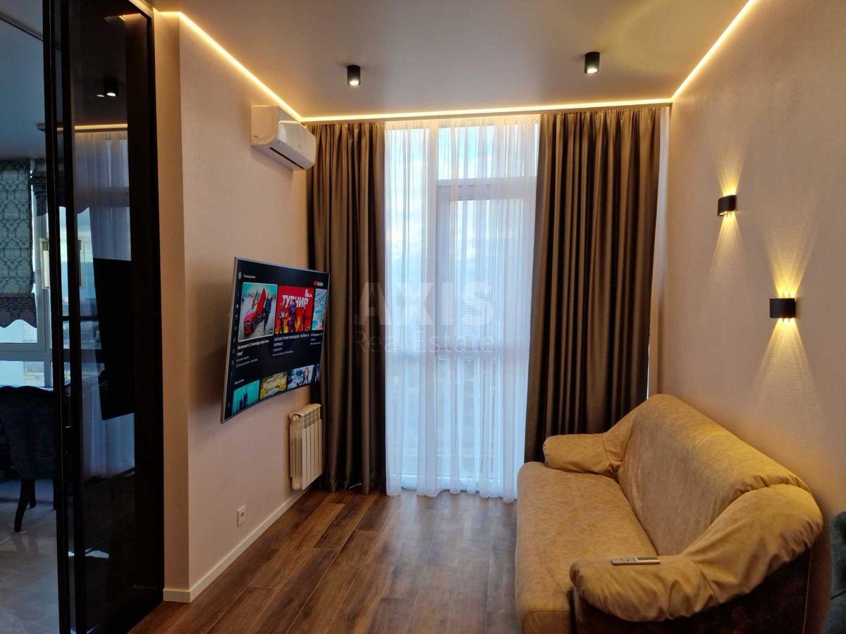 2k apartment vul. Kahovs'ka 601