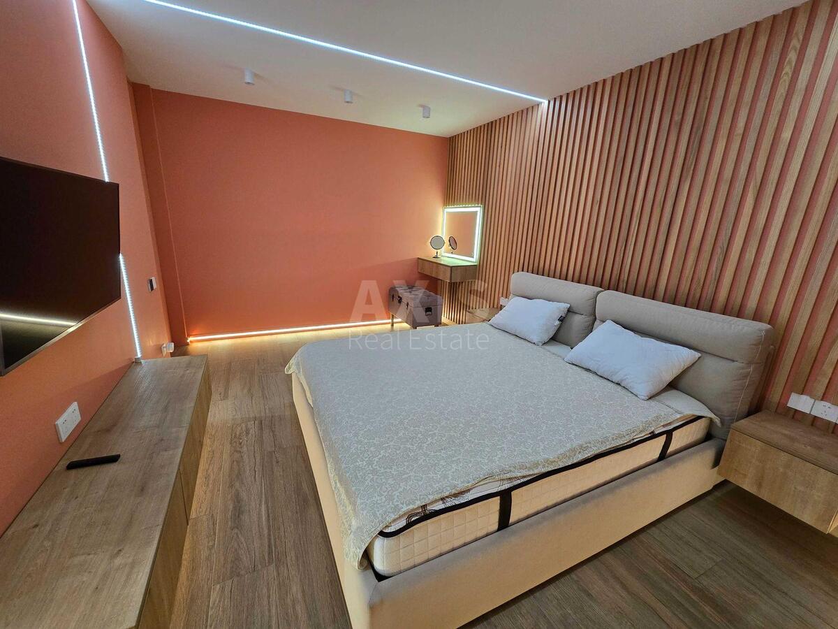 1k apartment vul. Glybochyc'ka 7310