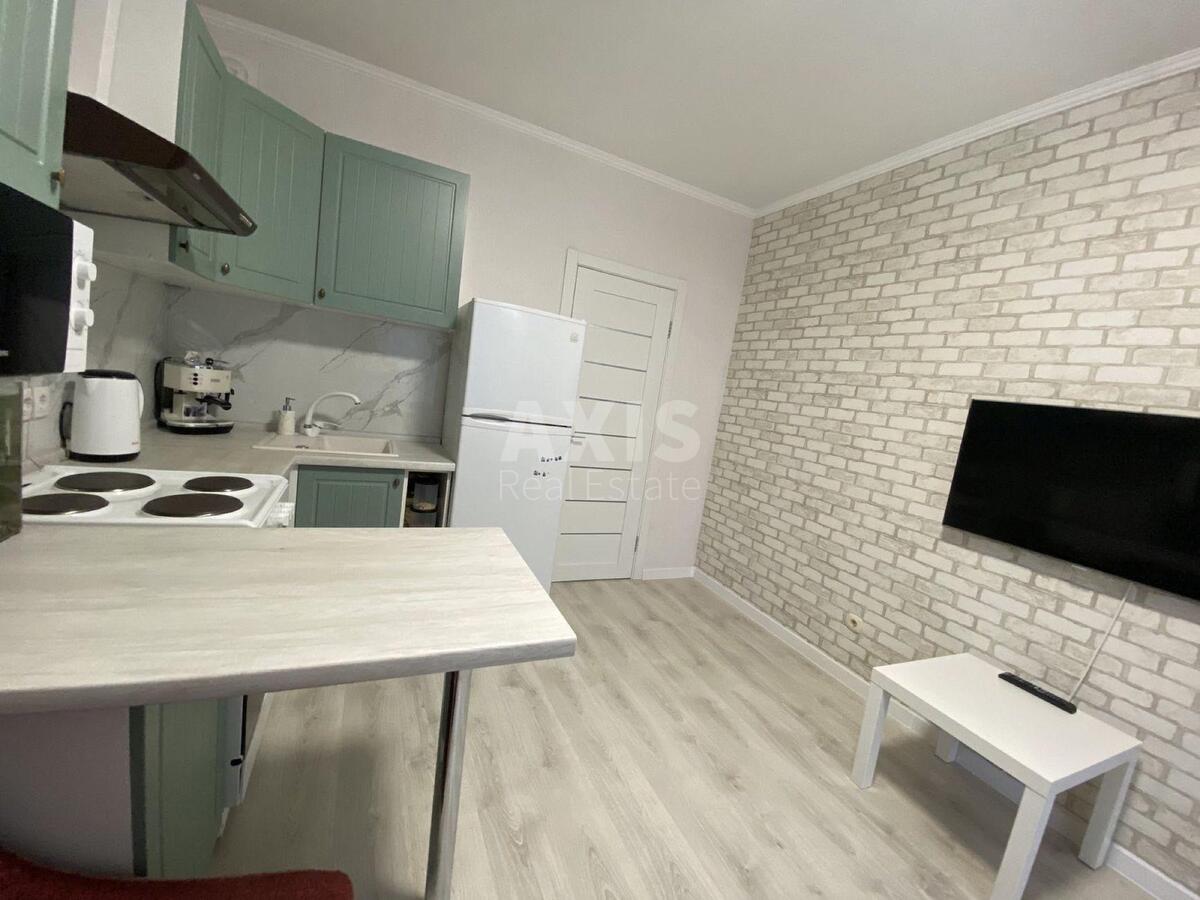 1k apartment vul. Urlivs'ka 90