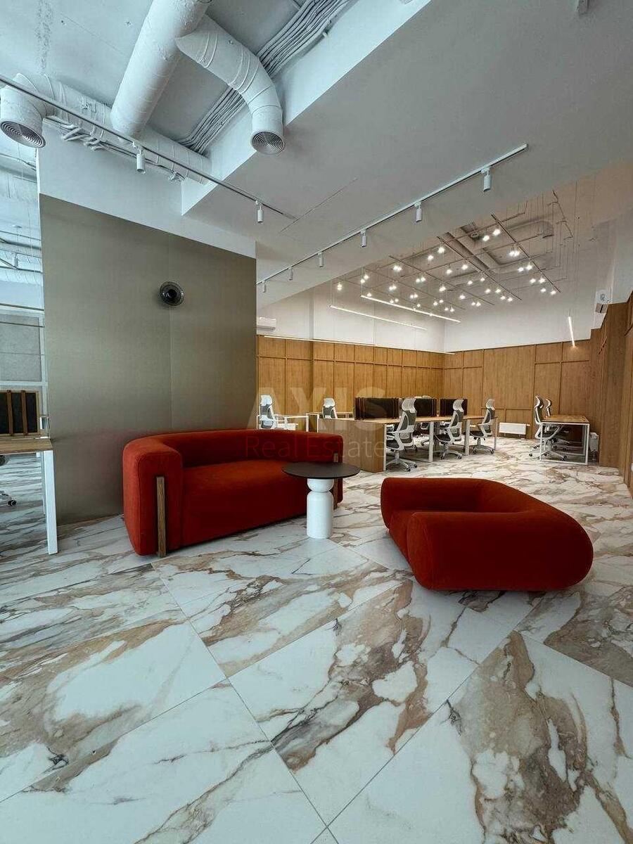 Офис ул. Бусловская 12, 300м26313010