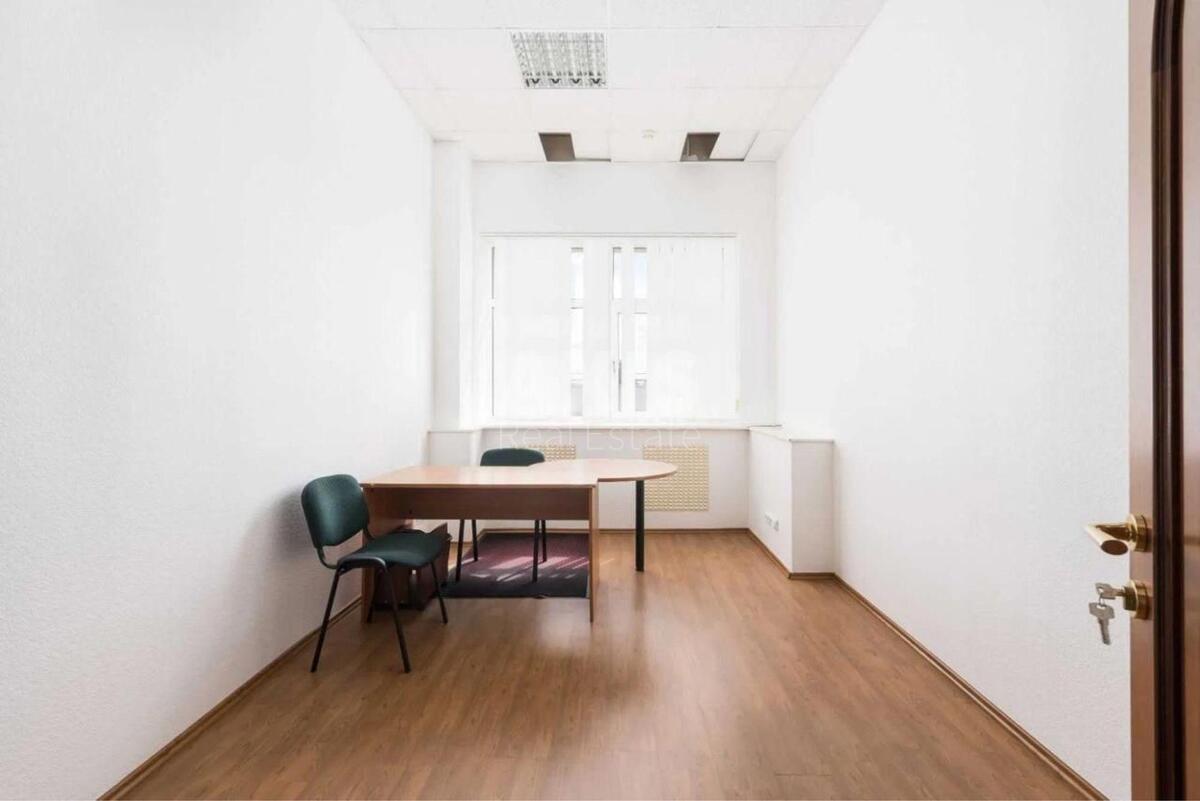 Office vul. Bereznjakivs'ka 29, 612m2590166