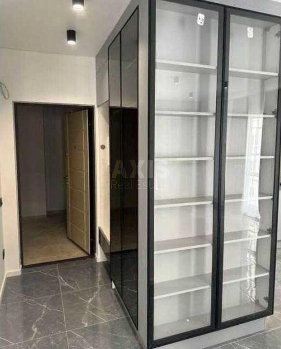1k apartment vul. Myhajla Maksymovycha 242