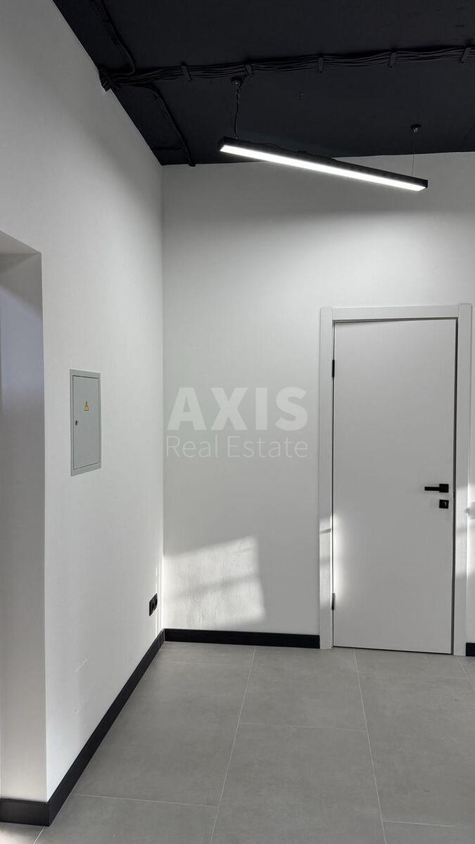 Office vul. Mykil's'ko-Slobids'ka 10, 48m23
