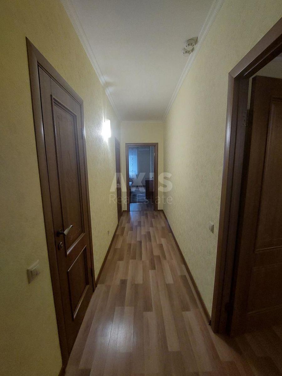 3k apartment vul. Dmytrivs'ka 755